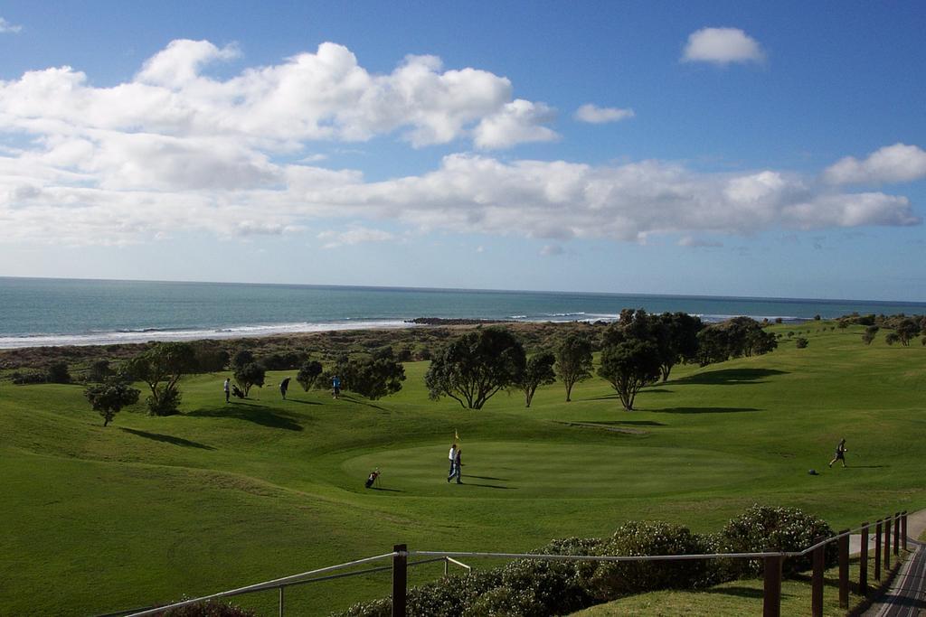 Fitzroy Beach Holiday Park New Plymouth Exterior photo