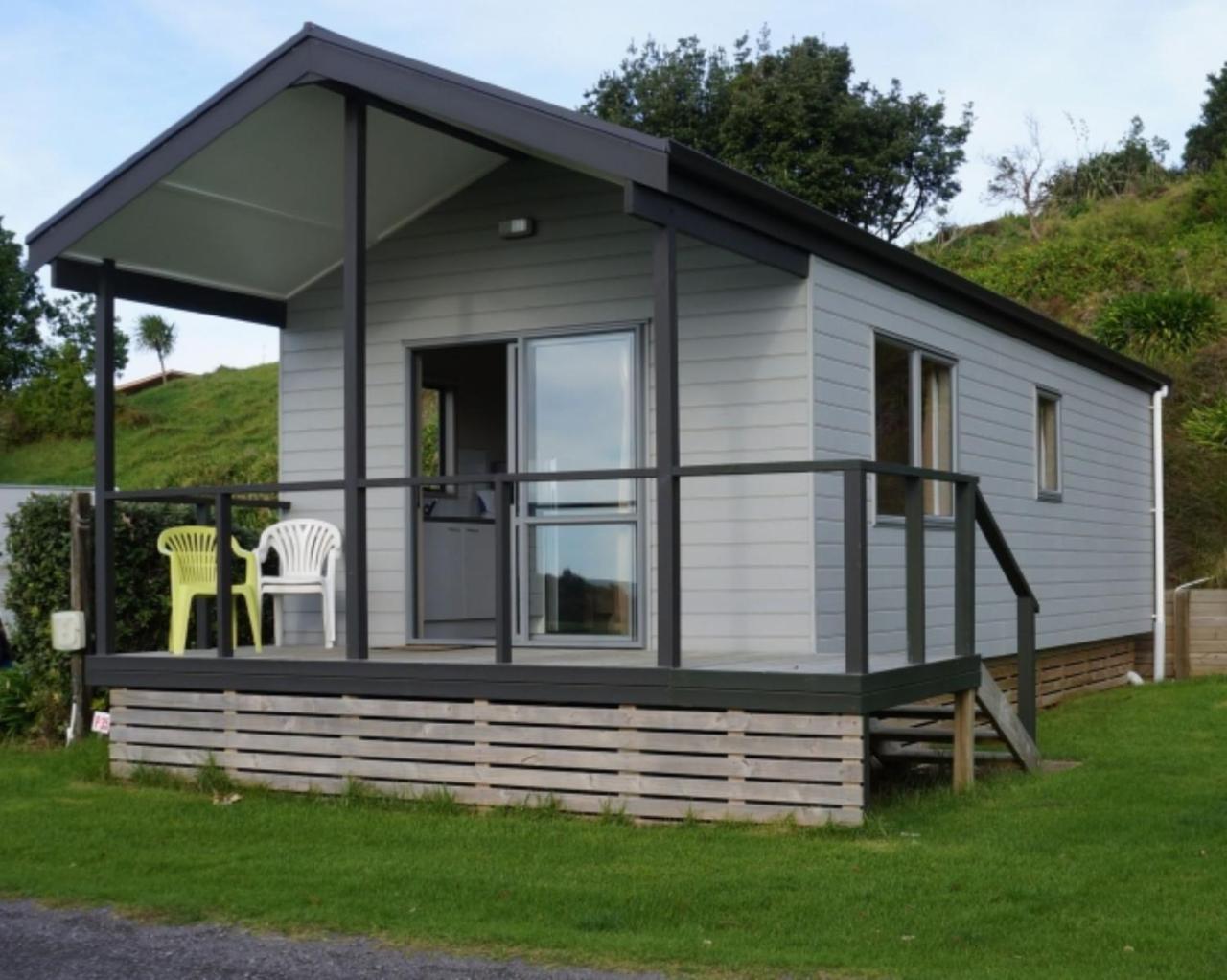 Fitzroy Beach Holiday Park New Plymouth Room photo